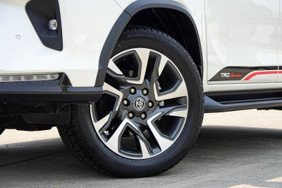 2020 TOYOTA FORTUNER 2.8 LEGENDER 4WD