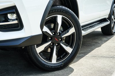 2020 Toyota FORTUNER 2.8 TRD Sportivo SUV