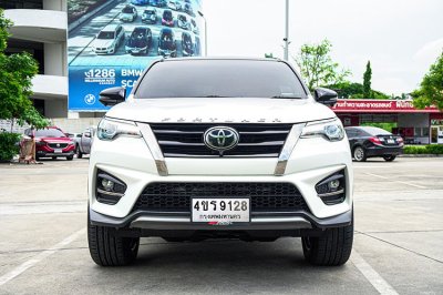 2019 TOYOTA FORTUNER 2.8 TRD SPORTIVO BLACK TOP 4WD