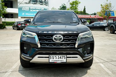 2021 TOYOTA FORTUNER 2.4 V 4WD
