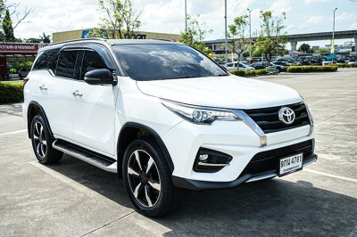 2020 Toyota FORTUNER 2.8 TRD Sportivo SUV