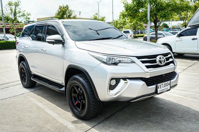 2016 TOYOTA FORTUNER 2.8 V 4WD