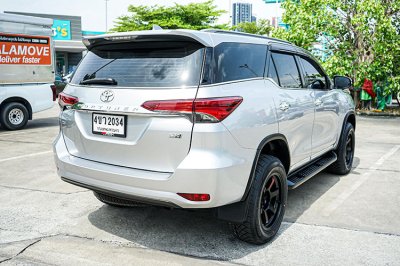 2016 TOYOTA FORTUNER 2.8 V 4WD