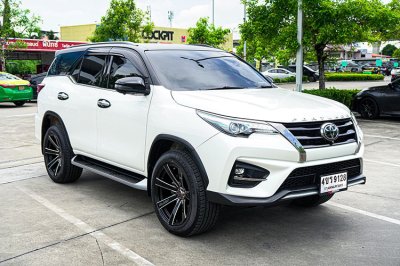 2019 TOYOTA FORTUNER 2.8 TRD SPORTIVO BLACK TOP 4WD