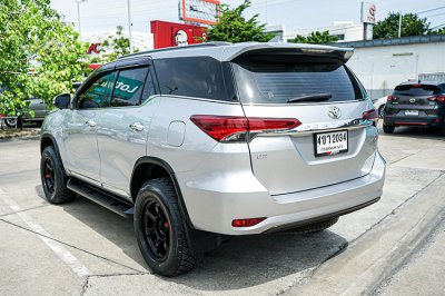 2016 TOYOTA FORTUNER 2.8 V 4WD