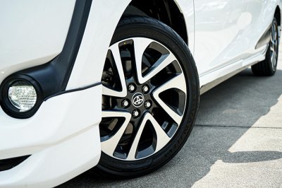2020 Toyota Sienta 1.5 V