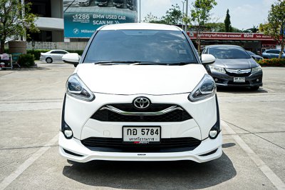2020 Toyota Sienta 1.5 V