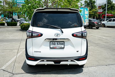 2020 Toyota Sienta 1.5 V