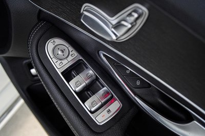 2019 BENZ C220d 2.0 AVANTGARDE W205