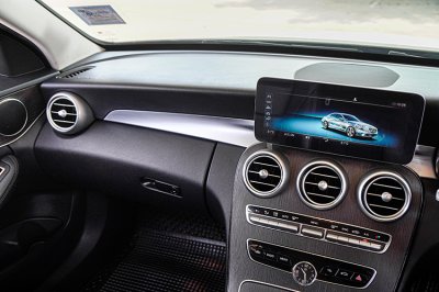 2019 BENZ C220d 2.0 AVANTGARDE W205