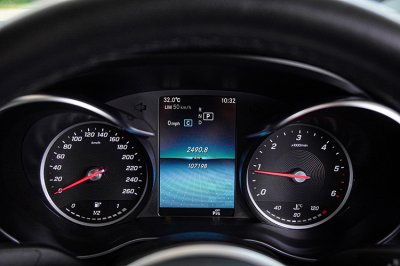 2019 BENZ C220d 2.0 AVANTGARDE W205