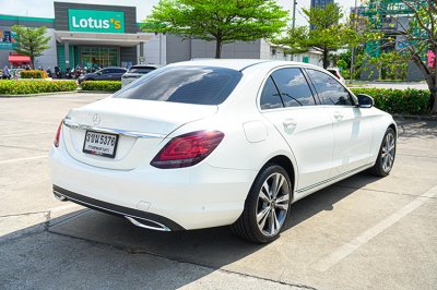 2019 BENZ C220d 2.0 AVANTGARDE W205