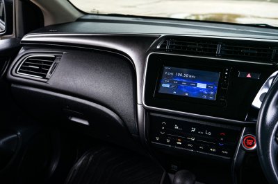 2017 Honda City 1.5 V+