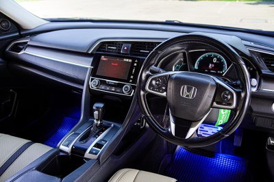 2018 HONDA CIVIC 1.8 EL