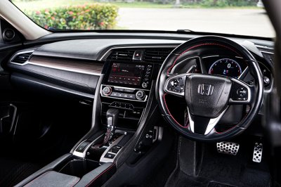 2020 HONDA CIVIC 1.5 TURBO RS