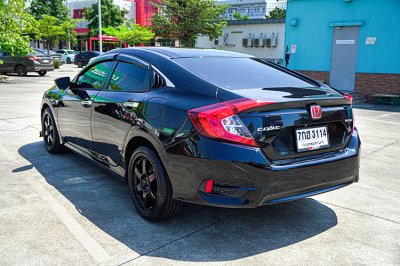 2018 HONDA CIVIC 1.8 EL
