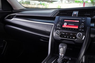 2021 HONDA CIVIC 1.8 E
