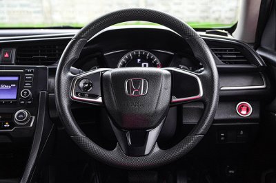 2017 Honda CIVIC 1.8 E