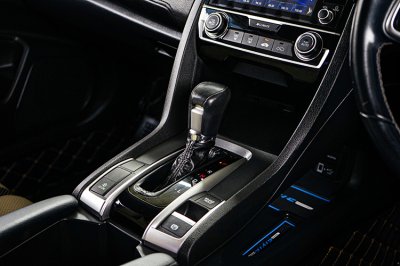 2021 Honda CIVIC 1.8 EL