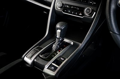 2021 HONDA CIVIC FC 1.8 E