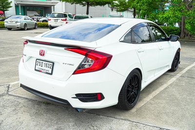 2017 Honda CIVIC 1.8 E