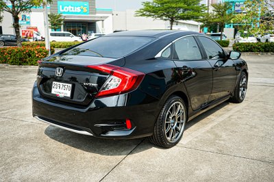 2021 HONDA CIVIC 1.8 E