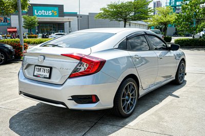 2021 HONDA CIVIC FC 1.8 E