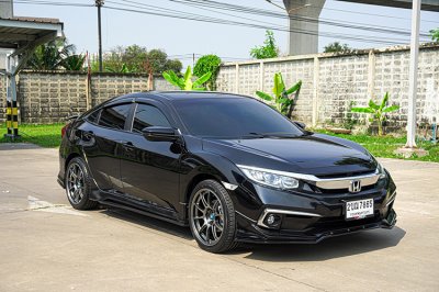 2021 HONDA CIVIC 1.8 E