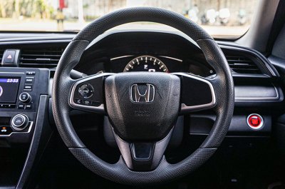 2017 Honda CIVIC 1.8 FC  E Sedan