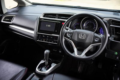 2016 Honda Jazz 1.5 SV i-VTEC Hatchback