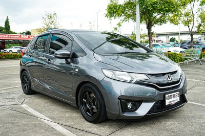2015 Honda Jazz 1.5 V+ i-VTEC