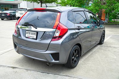 2015 Honda Jazz 1.5 V+ i-VTEC