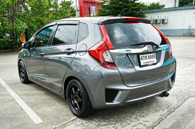 2015 Honda Jazz 1.5 V+ i-VTEC