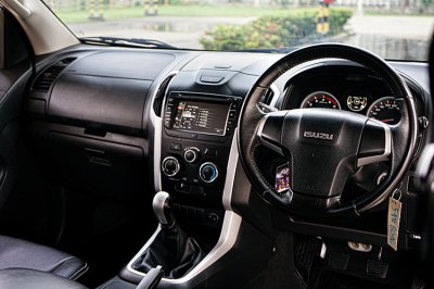 2016 ISUZU D-MAX 1.9 Ddi Z โฉม HI-LANDER CAB-4