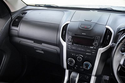 2017 ISUZU D-MAX 1.9 Ddi Z โฉม HI-LANDER CAB-4