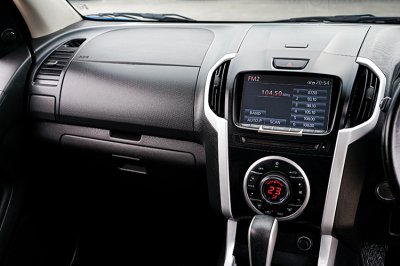 2016 ISUZU D-MAX 1.9 Ddi Z-Prestige  HI-LANDER CAB-4