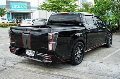 2021 ISUZU D-MAX CAB-4 1.9 L DA X-series