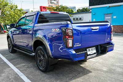 2020 Isuzu D-Max 3.0 Cab-4 Vcross M 4WD
