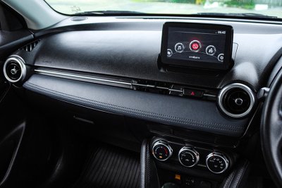 2020 Mazda 2 1.3 S Leather
