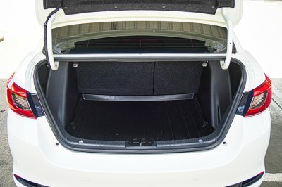 2023 Mazda 2 1.3 C