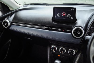 2022 Mazda 2 1.3 S Leather