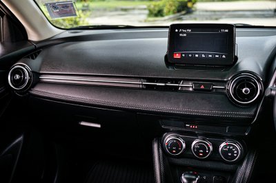 2022 Mazda 2 1.3 S Leather