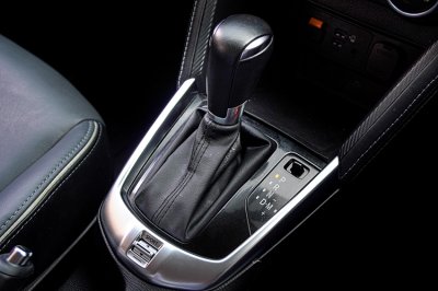 2022 MAZDA MAZDA2 1.3 S Leather