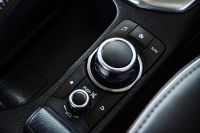 2020 Mazda 2 1.3 S Leather