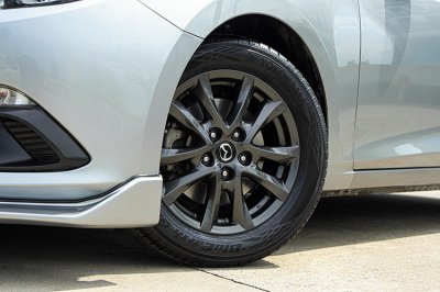 2016 Mazda 3 2.0 (ปี 14-18) E Sedan