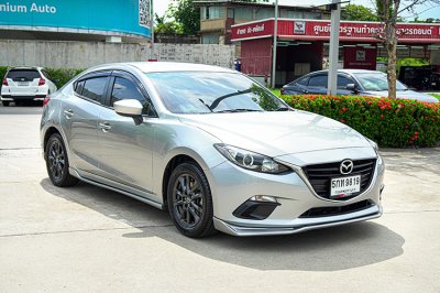 2016 Mazda 3 2.0 (ปี 14-18) E Sedan