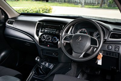 2022 Mitsubishi Triton 2.5 MEGA CAB GLX