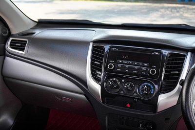 2017 MITSUBISHI TRITON 2.5 GLX MEGA CAB