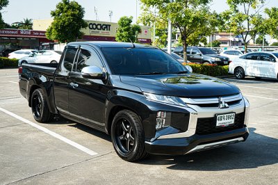 2020 Mitsubishi Triton 2.5 Mega Cab GLX