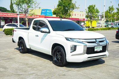 2021 MITSUBISHI TRITON 2.5 GLX MEGA CAB